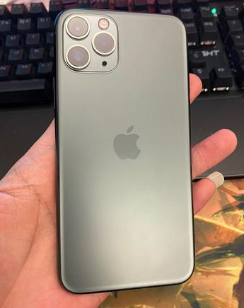 三道镇苹果维修点分享iPhone 11 Pro黑屏小众故障解析 